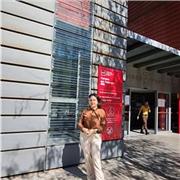 Profesora de primaria de idiomas (español para extranjeros o inglés) y también de refuerzo.